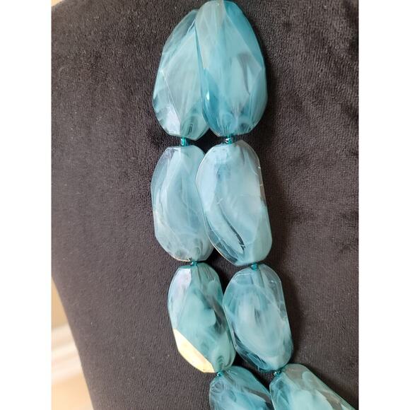 Women's Chunky Blue Statement Necklace With Lobster Clasp Acrylic Beads Bold - Picture 5 of 6